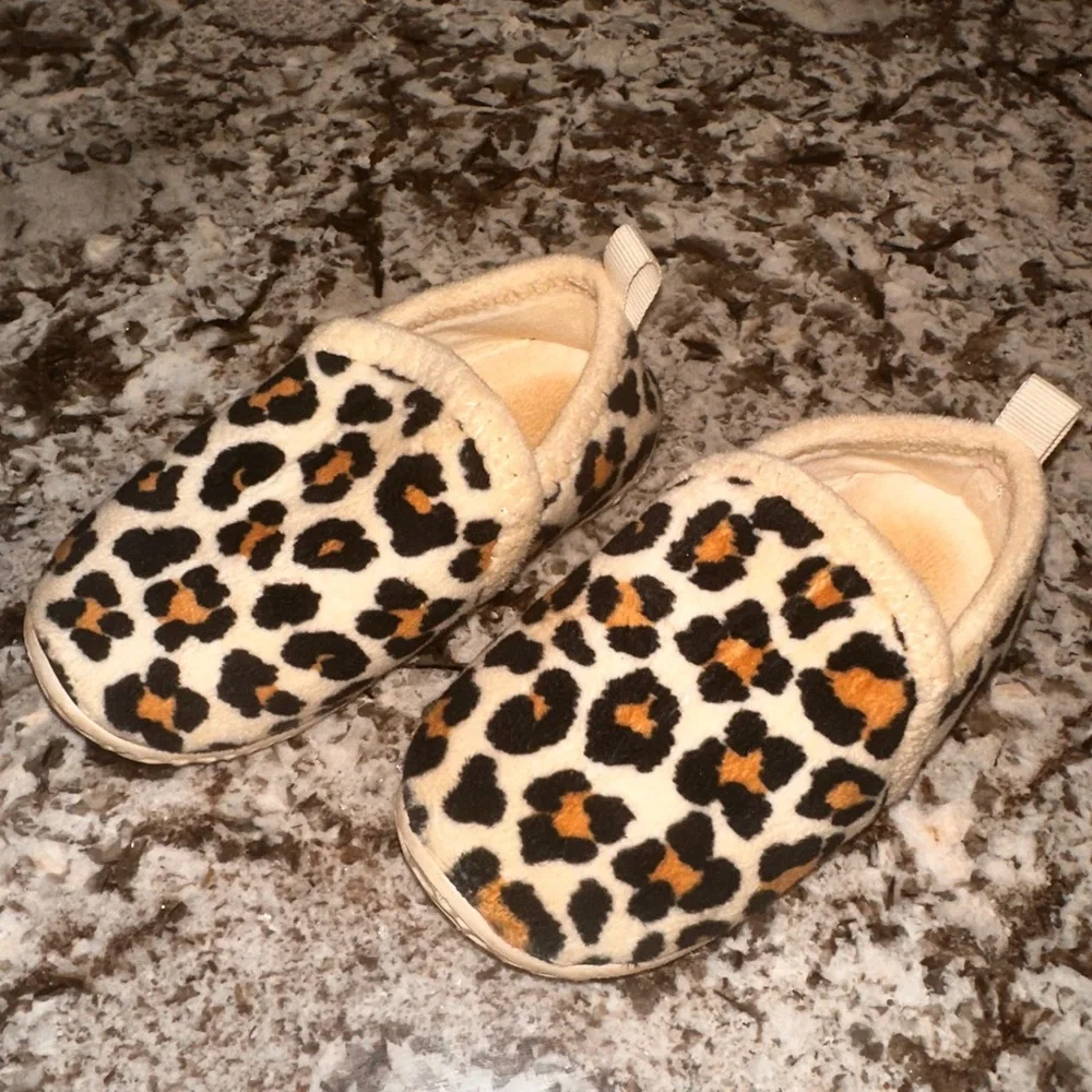 Barerun Toddler Indoor/Outdoor Slippers Plush Leopard Print Size 8/9